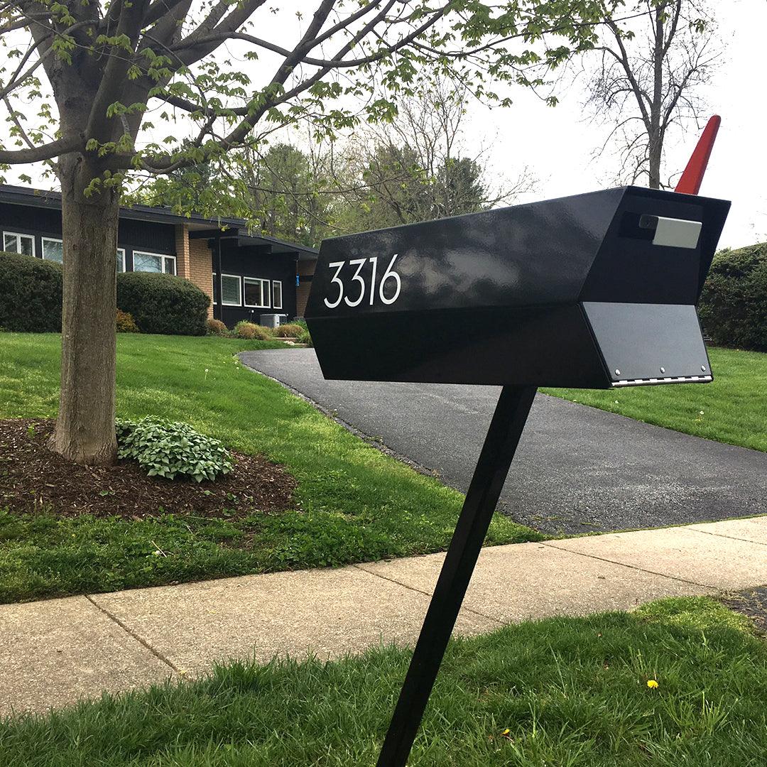 The Modbox Monochrome Mid-Century Modern Curbside Mailbox